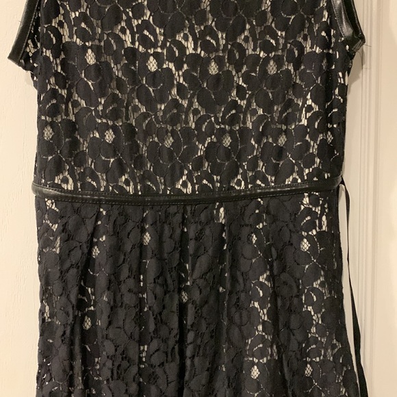 Girls Black lace pleated Dress Size 16 - Picture 3 of 9